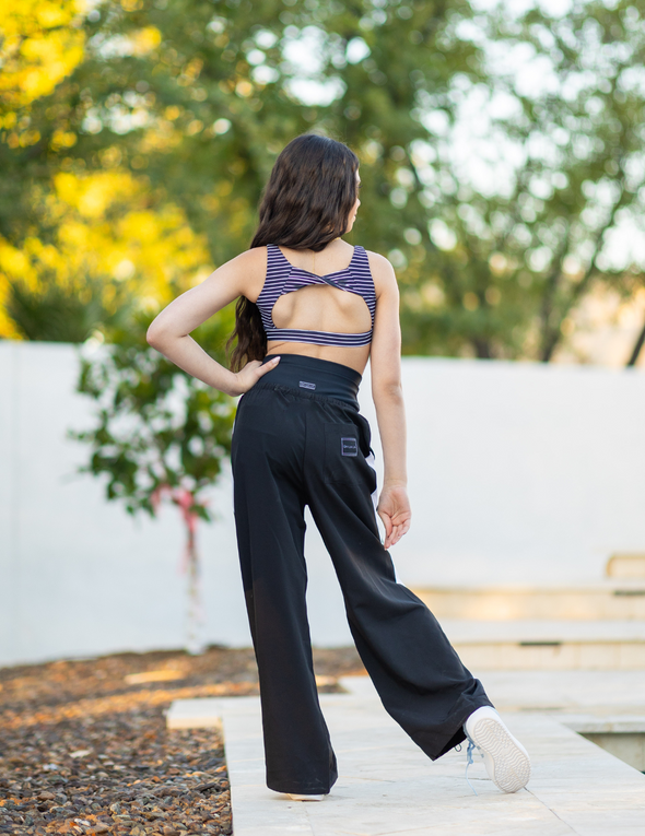 The Eleanor Top (OLL408-BLKS) - Black Stripe